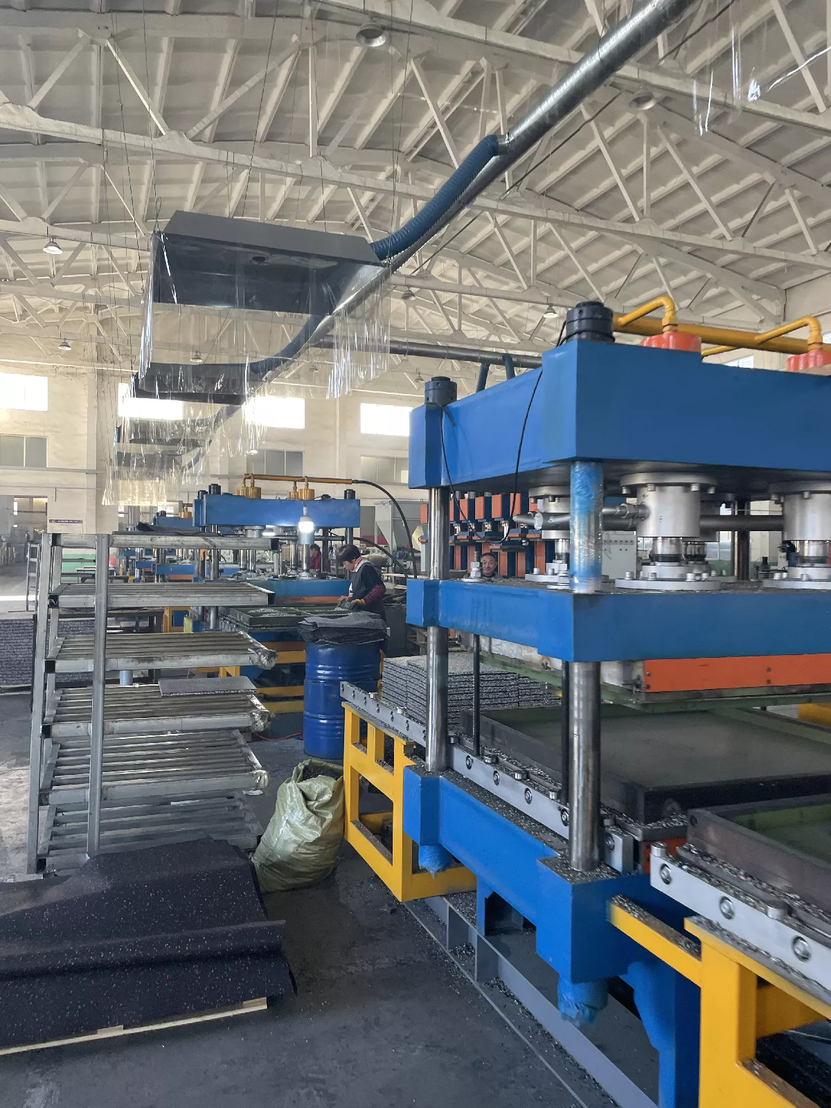 Pabrik Lantai Terbaik Anda2