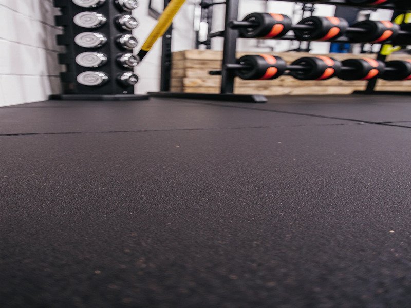Wybór maty podłogowej na siłownię