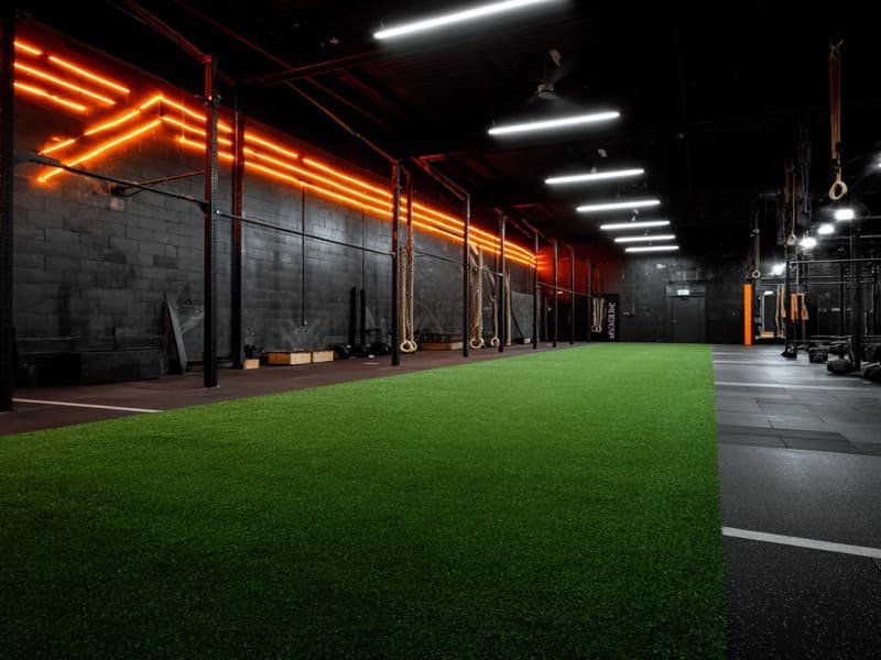 Installazione di pavimenti in gomma per palestre