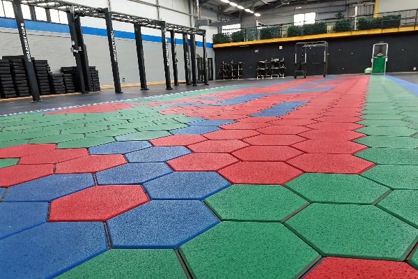 lantai gym karet tua