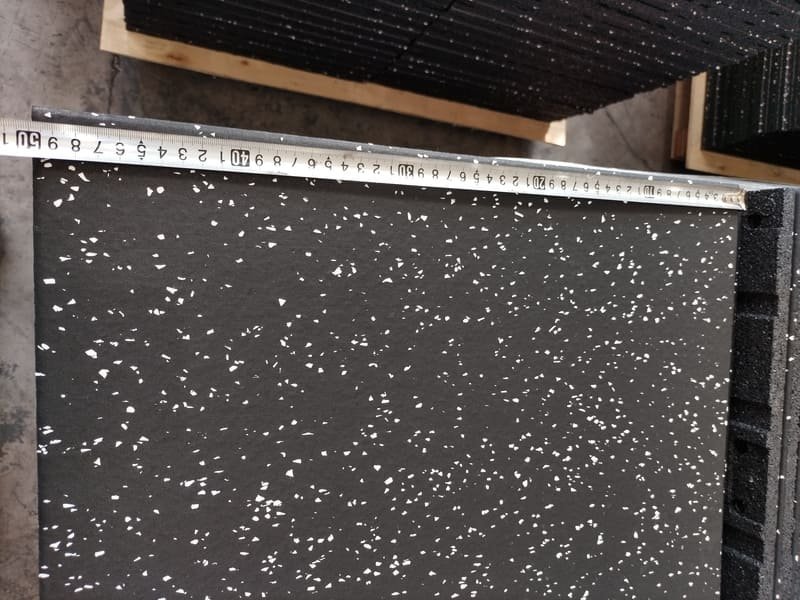 Factory comparison showing vulcanization press machine vs polyurethane cold press mold