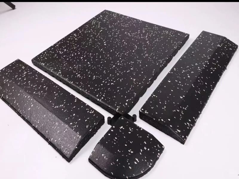 Резиновые напольные покрытия (4)